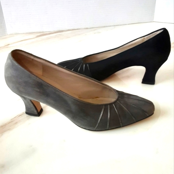2 PAIR BUNDLE RANGONI OF FLORENCE SUEDE PUMPS GRAY AND BLACK SZ 5.5B - Picture 6 of 11